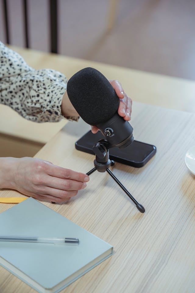 leading-the-way-discover-the-best-educational-podcasts-in-20-1.jpg