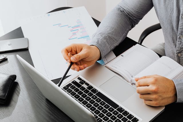 write-a-research-paper-outline-in-7-minutes-fast-and-easy-st-1.jpg